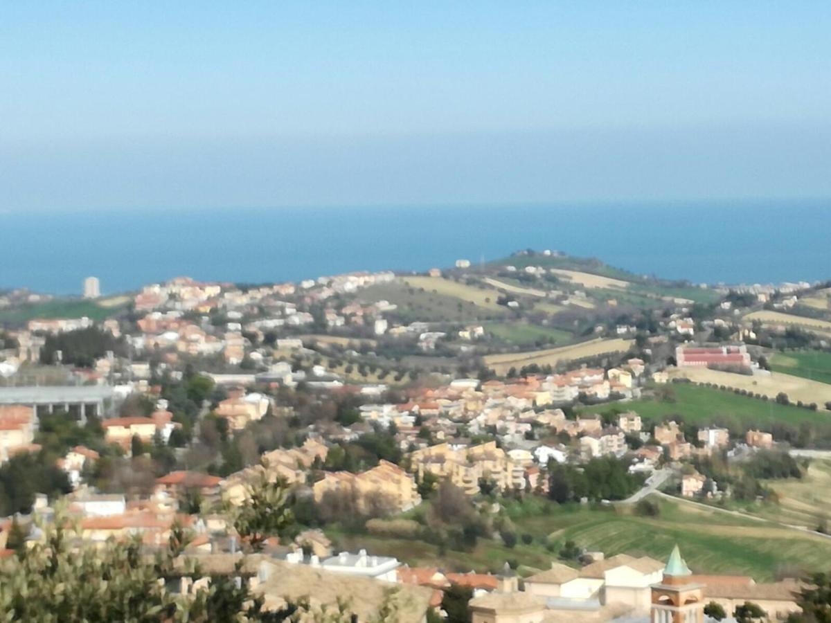 Affitta Camere Il Pettirosso Фермо Экстерьер фото